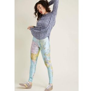 🌎 Map Playlist Leggings